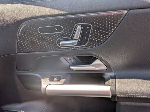 Certified 2025 Mercedes-Benz GLA 250 4MATIC image 36