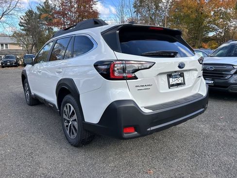 Certified 2025 Subaru Outback Premium AWD/4WD image 6