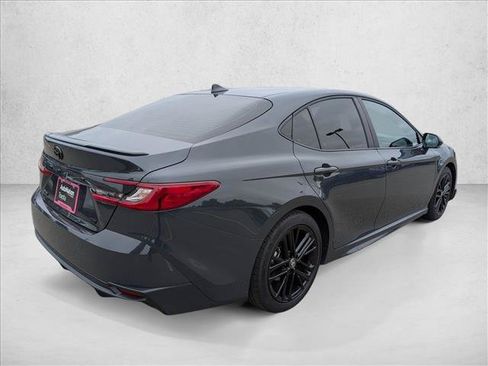 Used 2026 Toyota Camry SE FWD image 5
