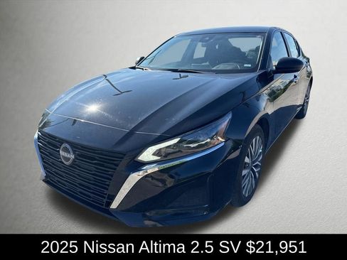 Used 2025 Nissan Altima 2.5 SV FWD image 7