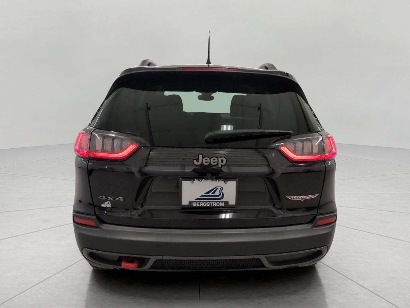 Used 2021 Jeep Cherokee Trailhawk AWD/4WD image 25