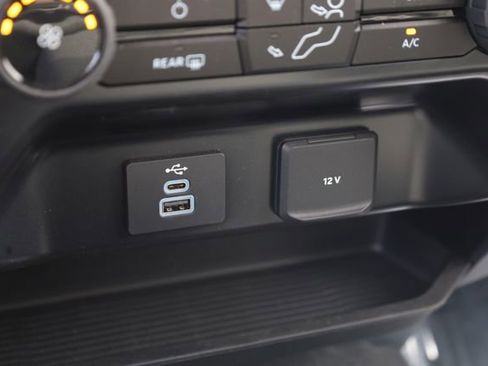 Used 2025 Ford F250 XLT w/ FX4 Off-Road Package image 20