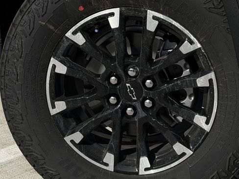 New 2026 Chevrolet Traverse Z71 w/ Enhanced Driving Package image 9