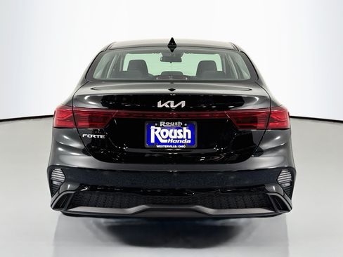Used 2023 Kia Forte LXS w/ LXS Technology Package FWD image 6