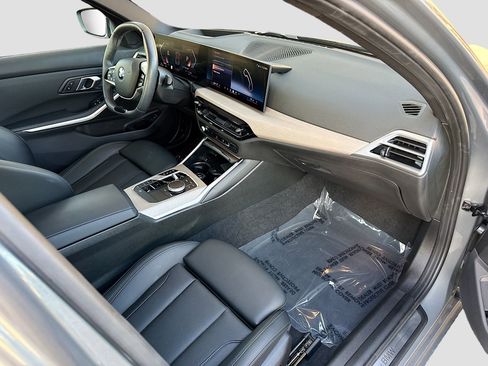 Used 2025 BMW 330i Sedan image 14