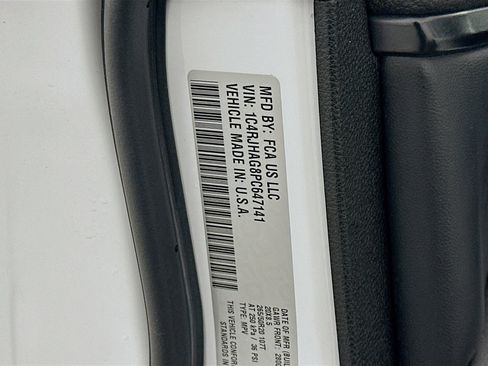 Used 2023 Jeep Grand Cherokee Altitude image 12