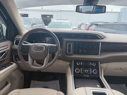 Used 2022 GMC Yukon Denali AWD/4WD image 14