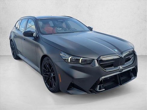 Used 2026 BMW M5 Touring image 6