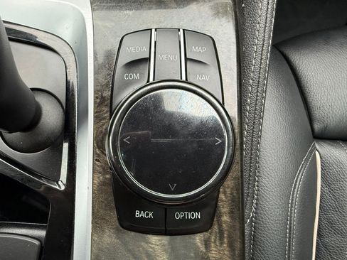 Used 2018 BMW M550i xDrive AWD/4WD image 35
