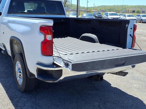 Used 2024 Chevrolet Silverado 2500 LT RWD image 29
