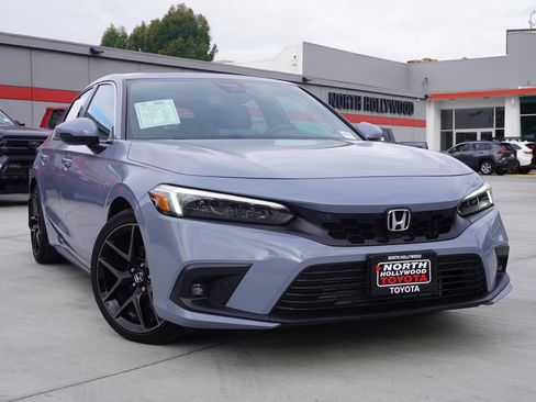 Used 2022 Honda Civic Sport Touring image 2
