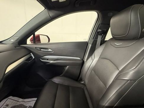 Used 2020 Cadillac XT4 Premium Luxury AWD/4WD image 23