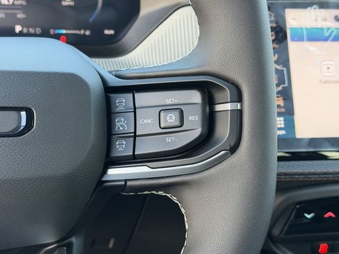 New 2026 Jeep Cherokee Limited image 26