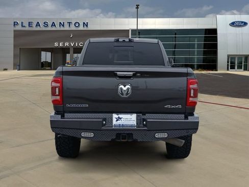 Used 2022 RAM 2500 Laramie AWD/4WD image 4