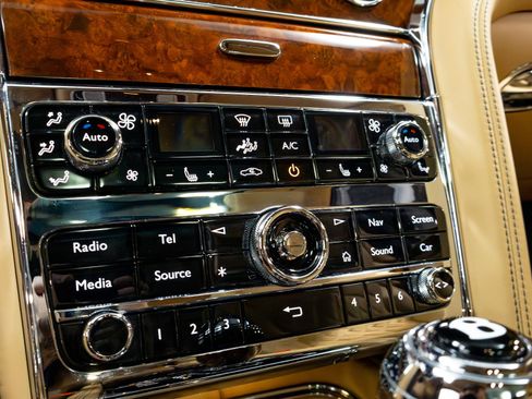 Used 2017 Bentley Mulsanne image 88