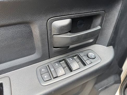 Used 2013 RAM 2500 Tradesman w/ Chrome Appearance Group AWD/4WD image 18