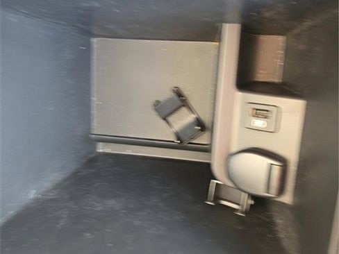 Used 2022 Nissan Rogue Sport SL image 23