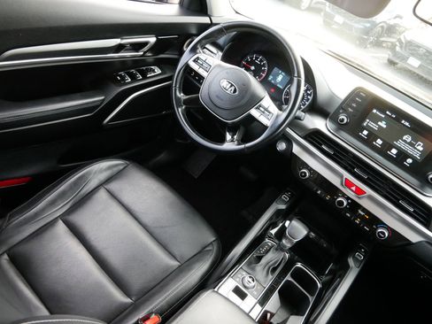 Used 2021 Kia Telluride S image 9