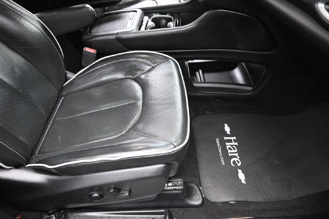 Used 2025 Chrysler Pacifica Limited FWD image 30