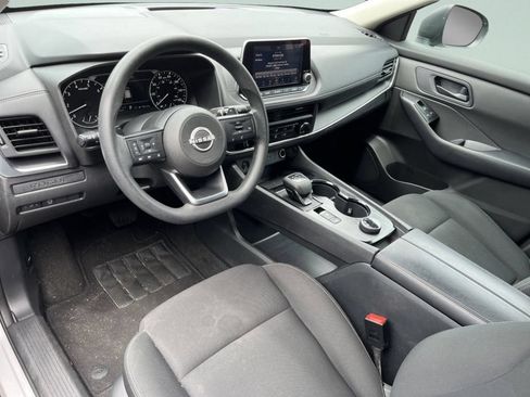 Used 2024 Nissan Rogue S AWD/4WD image 9