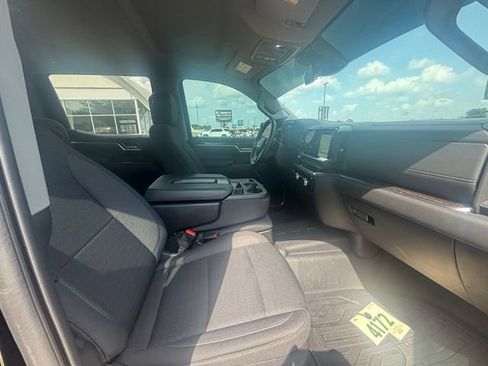 Used 2025 GMC Sierra 1500 SLE AWD/4WD image 16