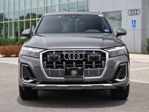 Certified 2025 Audi Q7 2.0T Premium w/ Convenience Package AWD/4WD image 15