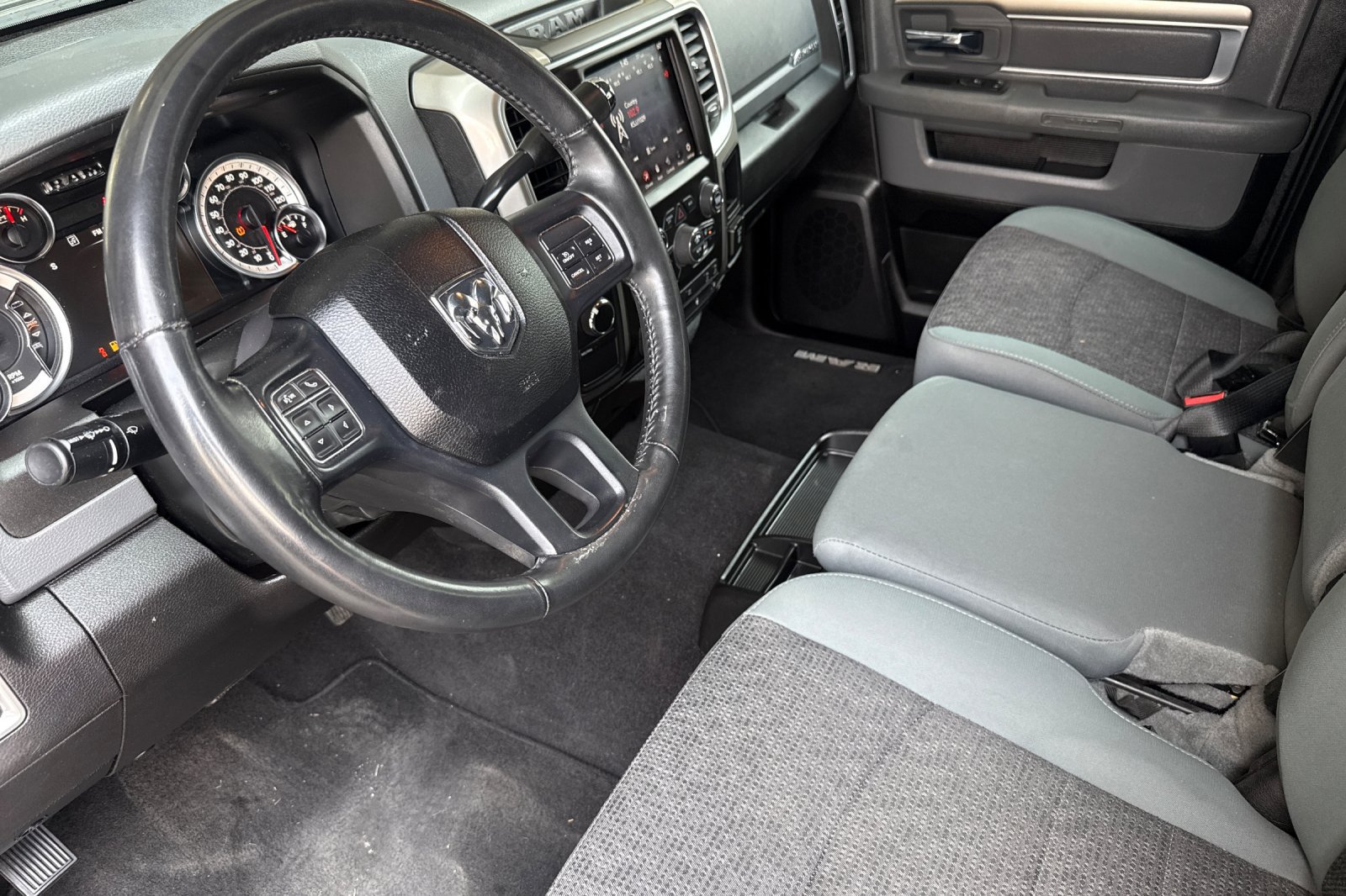 Used 2018 RAM 2500 Big Horn AWD/4WD image 9
