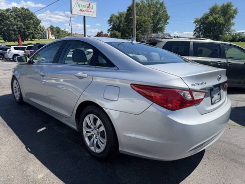 Used 2011 Hyundai Sonata GLS FWD image 4