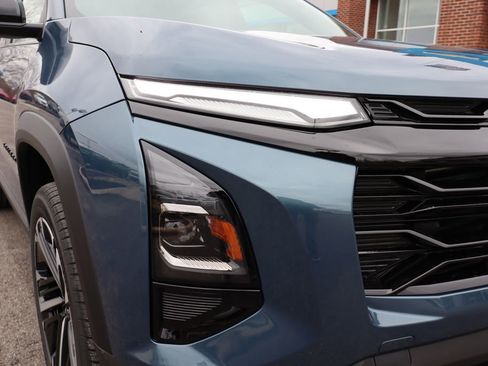 New 2026 Chevrolet Equinox RS image 3