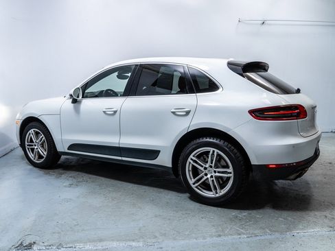 Used 2017 Porsche Macan S image 2