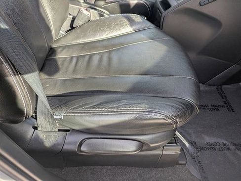 Used 2012 MAZDA MAZDA5 Touring w/ Moonroof & Audio Pkg image 18