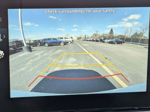 Used 2025 Hyundai Elantra SEL image 18