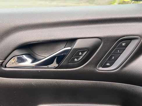 Used 2022 GMC Acadia Denali w/ Denali Ultimate Package image 20