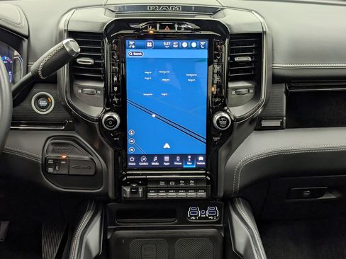 Used 2024 RAM 2500 Limited image 28