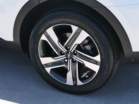Used 2023 Kia Sorento EX AWD/4WD image 10