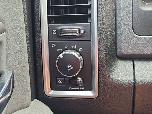 Used 2019 RAM 1500 Big Horn RWD image 21