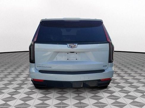 Certified 2023 Cadillac Escalade ESV Sport Platinum image 5