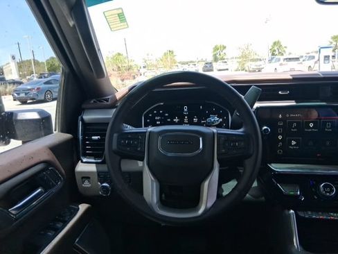 Used 2024 GMC Sierra 2500 Denali w/ Denali Reserve Package AWD/4WD image 9