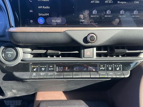 Used 2023 Toyota Crown Limited image 21