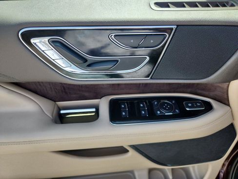 Used 2024 Lincoln Navigator Premiere AWD/4WD image 20