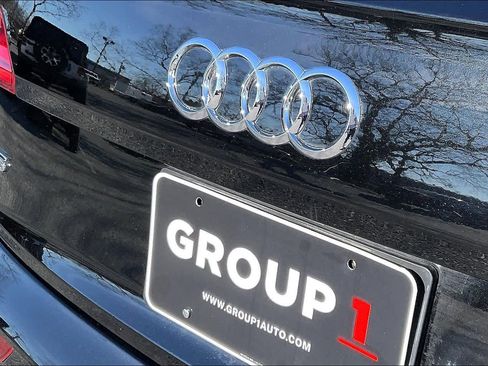 Used 2018 Audi SQ5 Premium Plus w/ Navigation Package image 33