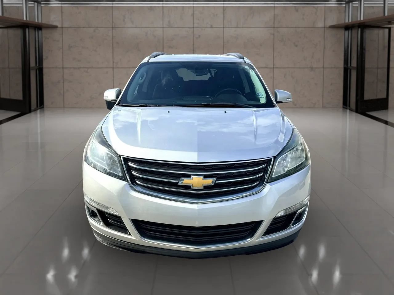 Used 2017 Chevrolet Traverse LT FWD image 8