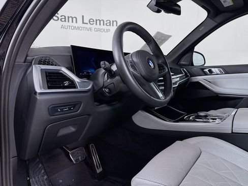 Used 2025 BMW X5 xDrive40i w/ M Sport Package image 9