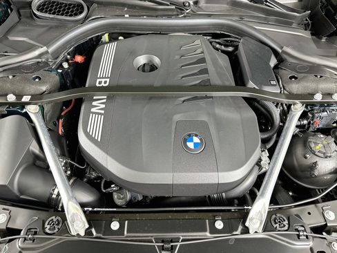 New 2027 BMW 740i xDrive w/ M Sport Professional Package AWD/4WD image 13