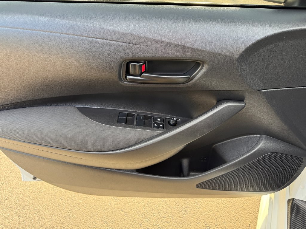 Used 2025 Toyota Corolla LE FWD image 26