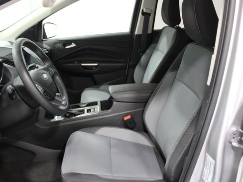 Used 2019 Ford Escape SE FWD image 12