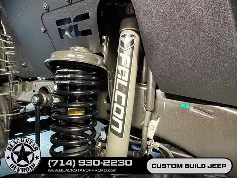 Used 2025 Jeep Wrangler Unlimited Rubicon AWD/4WD image 27