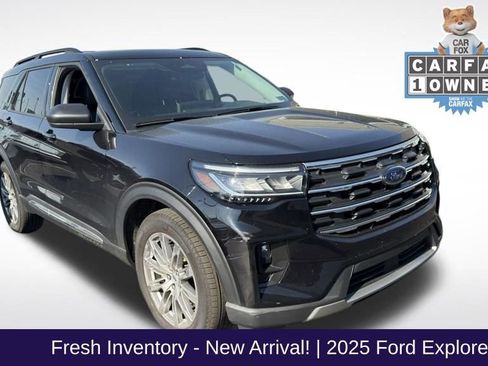 Used 2025 Ford Explorer Active w/ Active Comfort Package AWD/4WD image 1