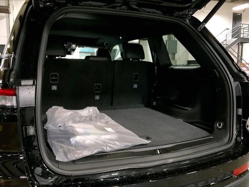 New 2025 Jeep Grand Cherokee Altitude image 5