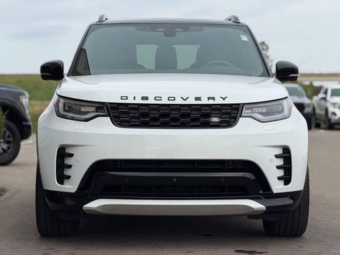 Used 2024 Land Rover Discovery Dynamic SE AWD/4WD image 6